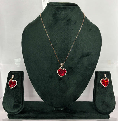 Jewelry set with heart-shaped red gemstones 