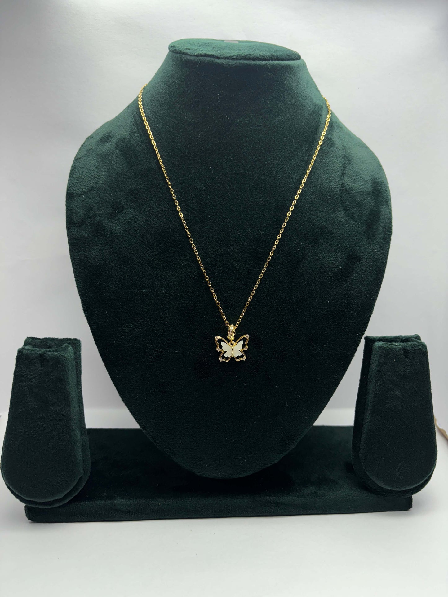 Golden chain wit butterfly pendant