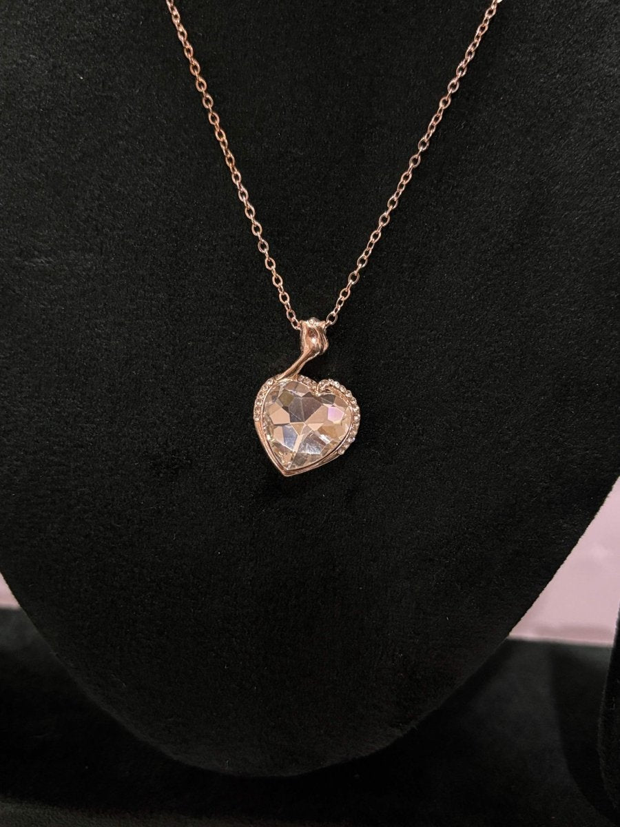 Aureya Heart Crystal Pendant Necklace Set for Women | Sparkling Solitaire Heart Pendant | AureyaClearadjustable chain